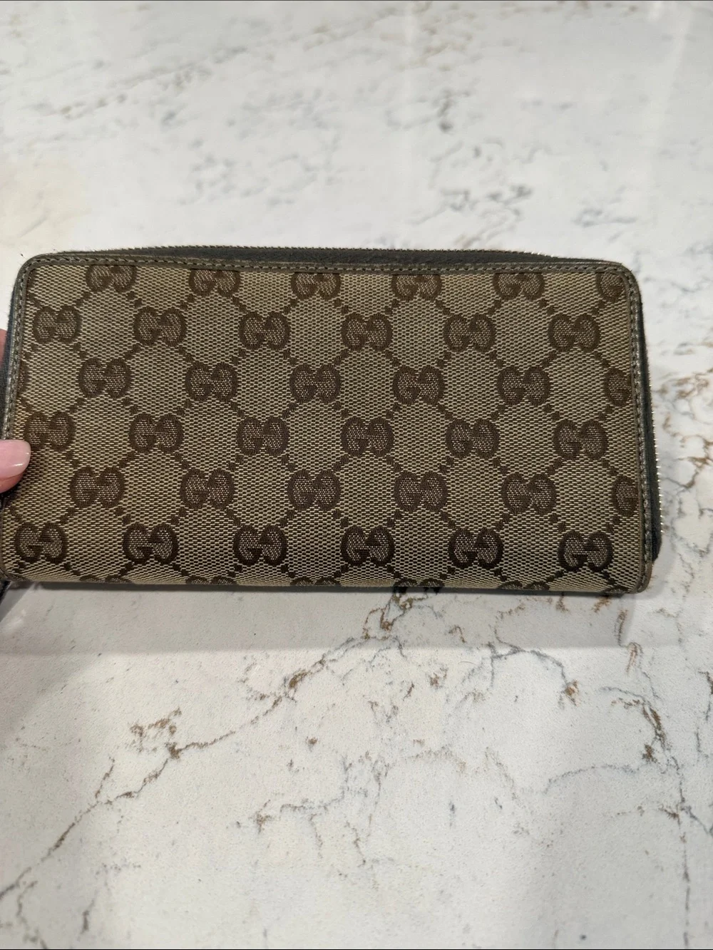 Gucci Brown GG Supreme Zip-Around Wallet - Picture 8 of 12